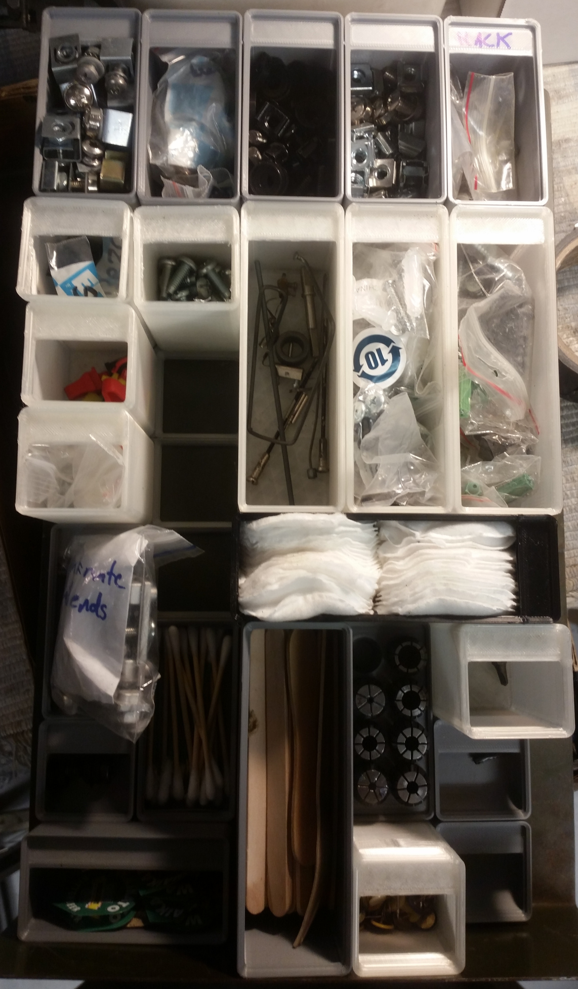 3dprint/gridfinity/drawer-misc.jpg
