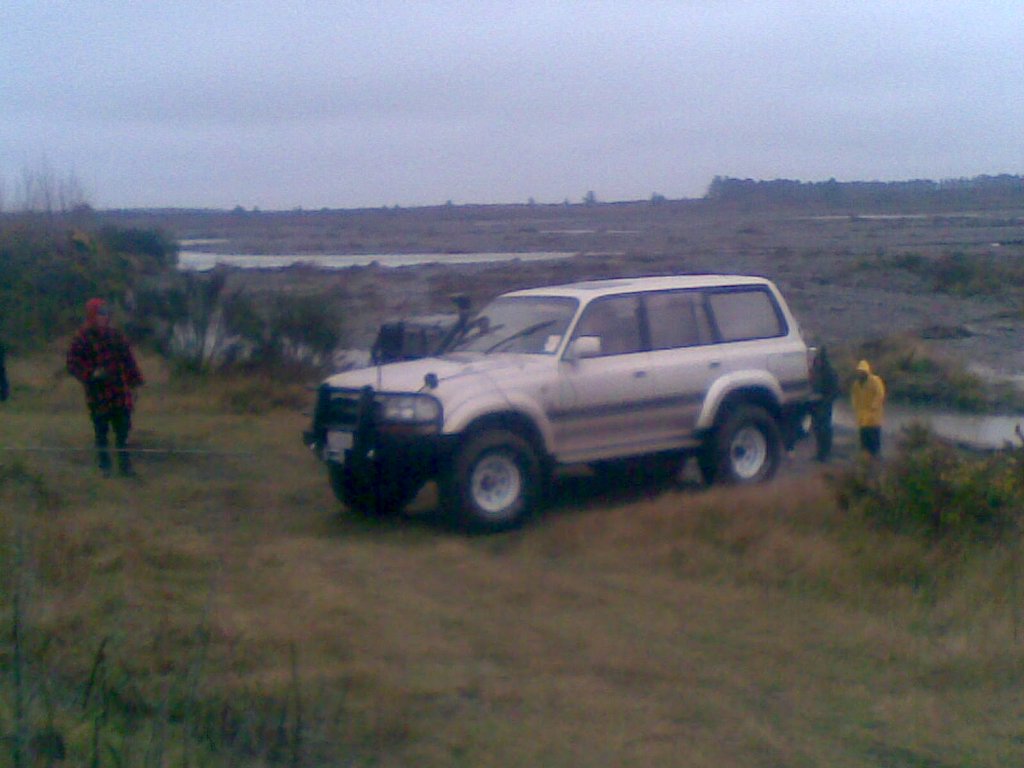 4wd_trips/2010-06-13_Waimak_and_Selwyn/CandJ_3.jpg