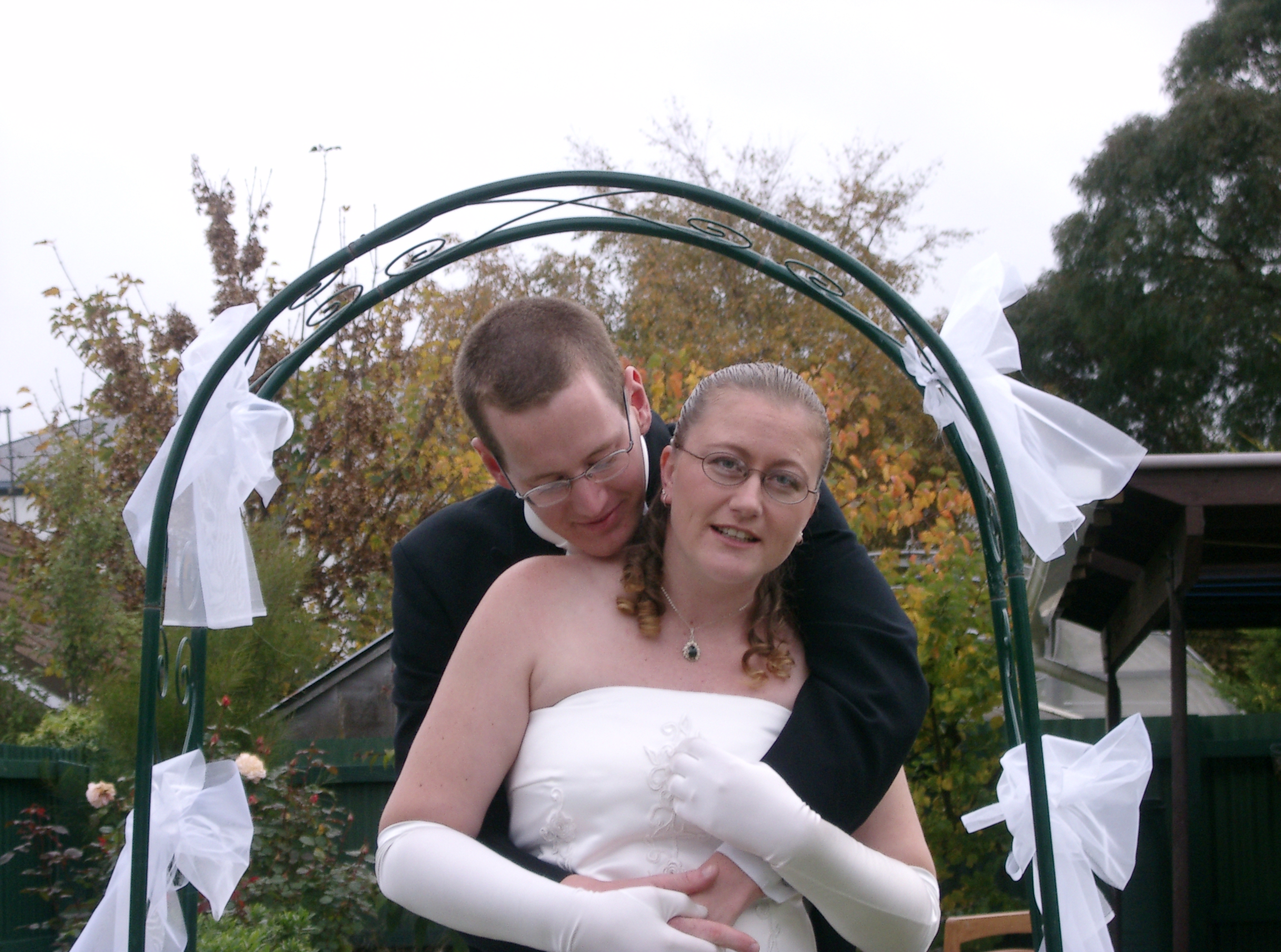 Wedding/sam/arch-cuddle6.jpg