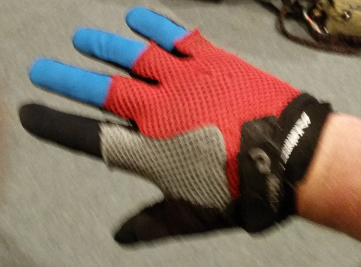 bikes/gloves/20170205_231815.jpg