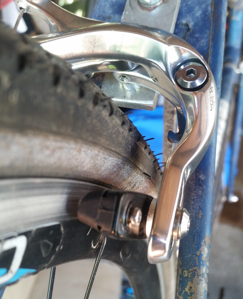 bikes/raleigh_arena/rear-brake-mount/20180120_123344.jpg