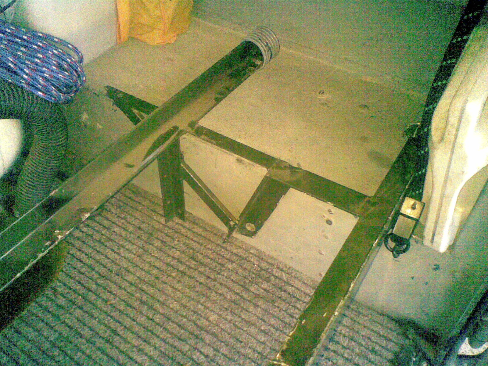 landrover/seatframe/20110315001.jpg