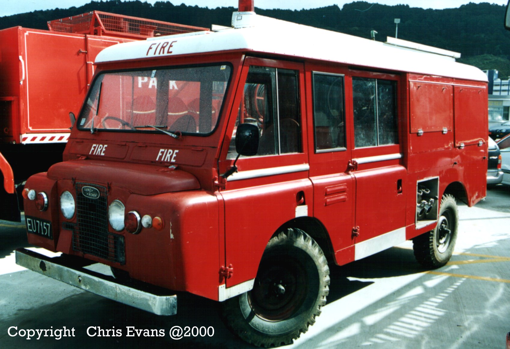 nzlro/Chris_Evans/IIa_Fire_Engine/rightfront.jpg